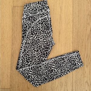 Outdoor Voices Bundle of 2 pairs Leggings